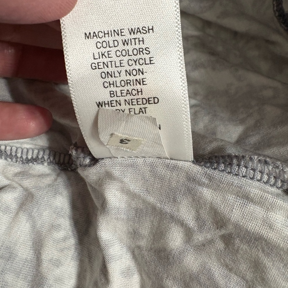 Banana Republic petite Women's PL Aztec Print White Gray Twisted Tank Top - Picture 8 of 10